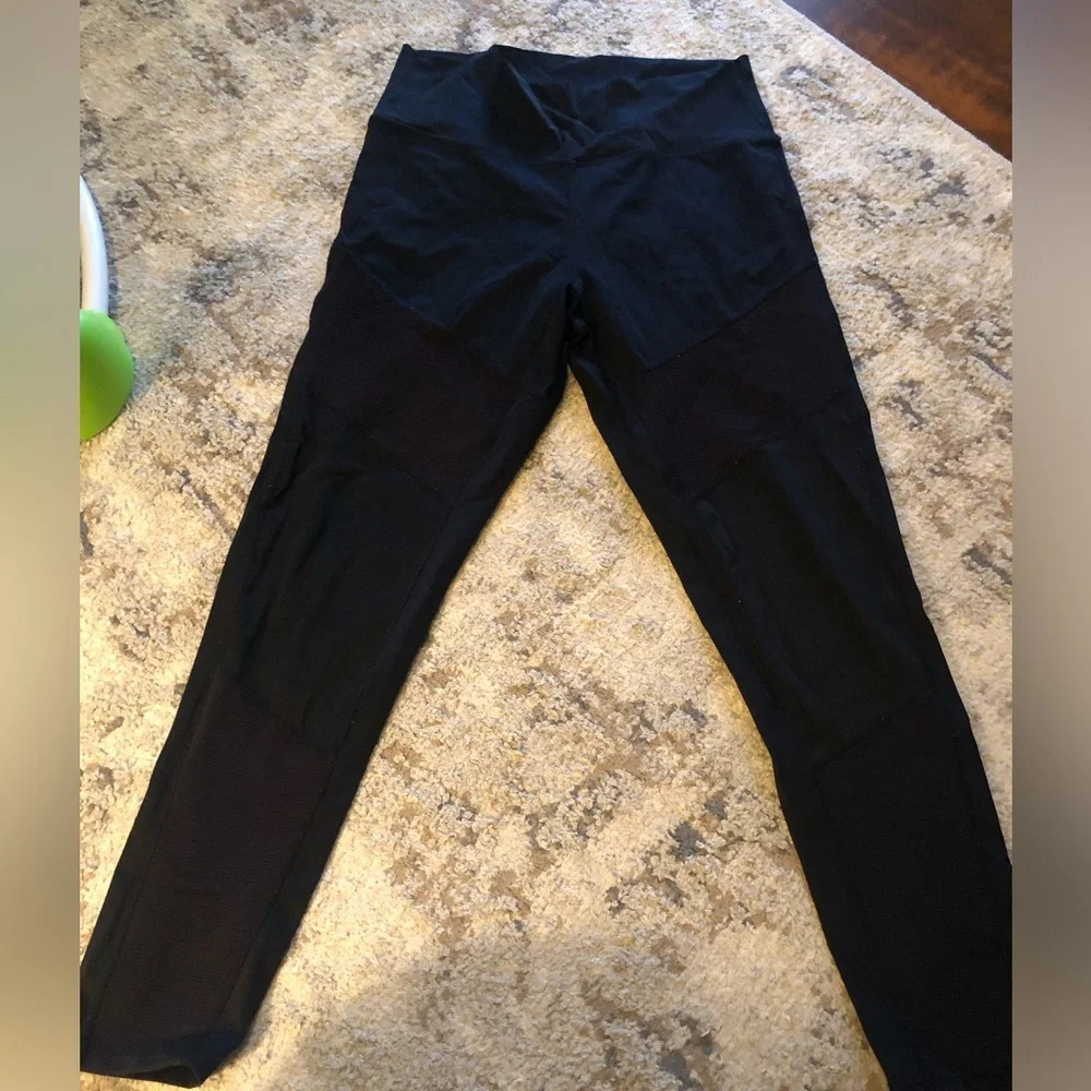 Zyia Active Ribbed Pattern Leggings
